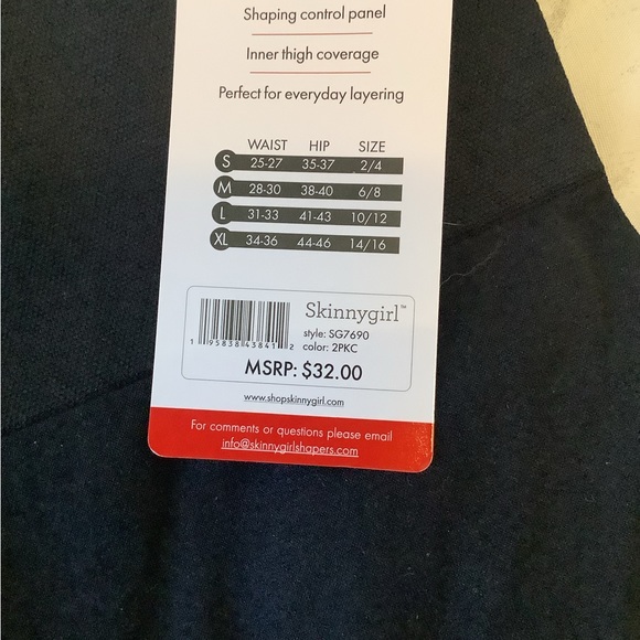 Medium size spanks - Picture 2 of 4